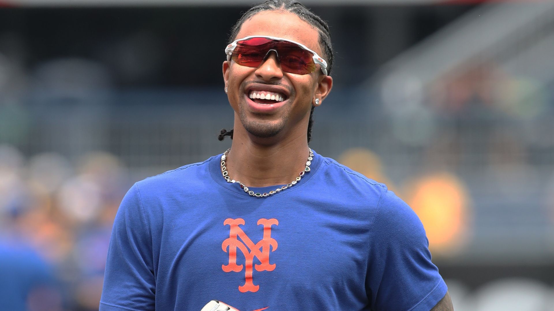 New York Mets shortstop Francisco Lindor (12) warms up before the game against the Pittsburgh Pirates at PNC Park.