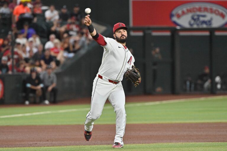 Arizona Diamondbacks third base Eugenio Suárez (28) throws to first base for an out in the fourth inning against the San Francisco Giants at Chase Field.
