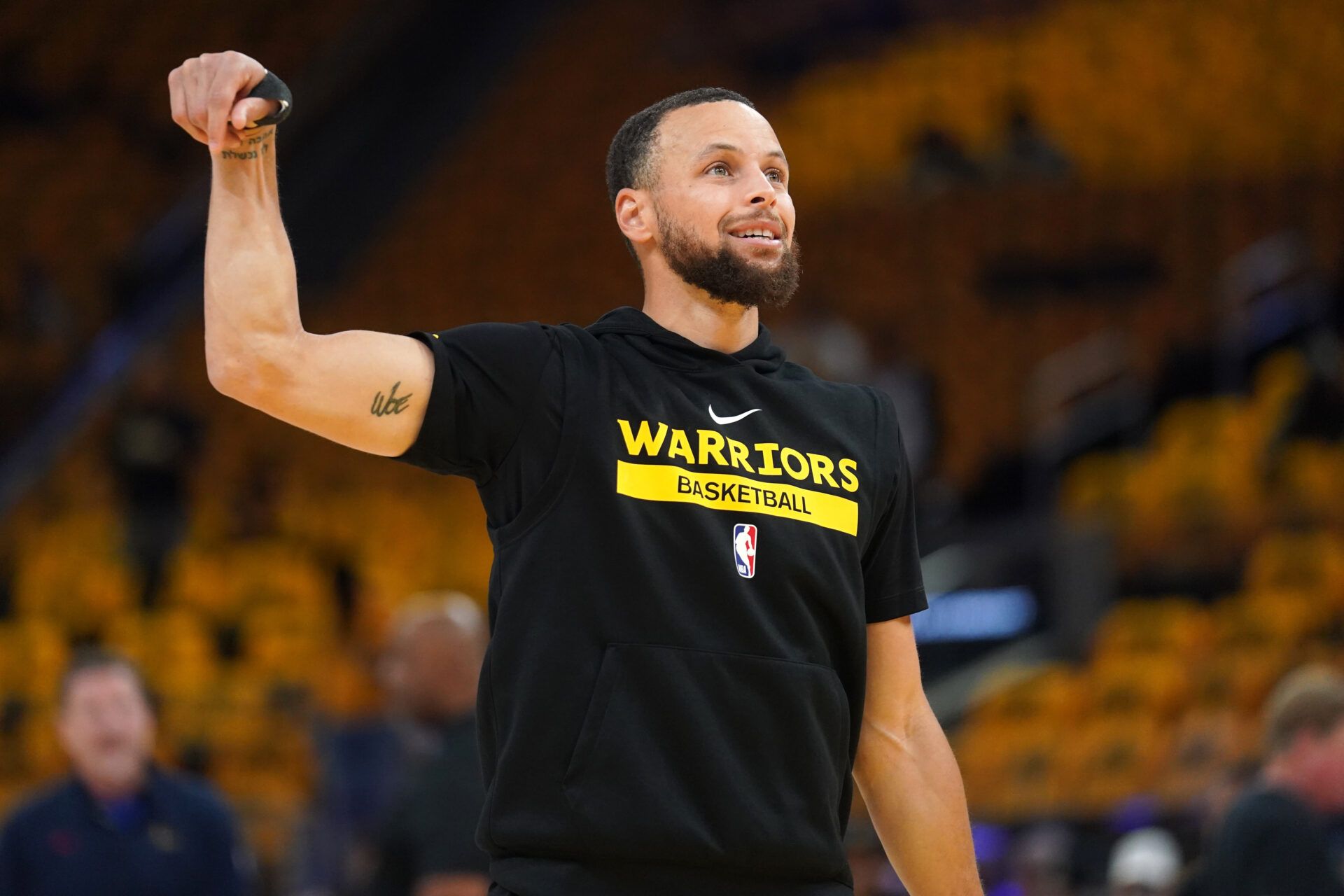 Golden State Warriors guard Stephen Curry (30) stands on the court during warmups against the Houston Rockets before the start of game six of the first round for the 2025 NBA Playoffs at Chase Center.
