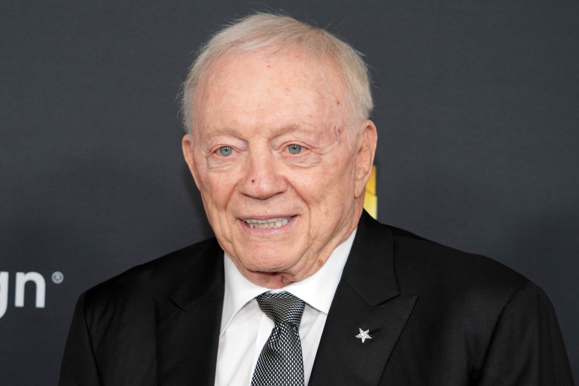 Jerry Jones on the red carpet before Super Bowl LIX NFL Honors at Saenger Theatre.