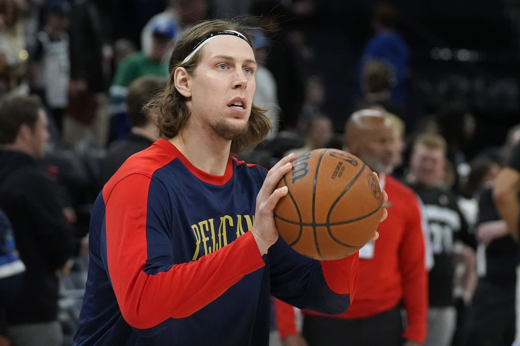 New Orleans Pelicans forward Kelly Olynyk (13) prepares to play the Minnesota Timberwolves before the game at Target Center.