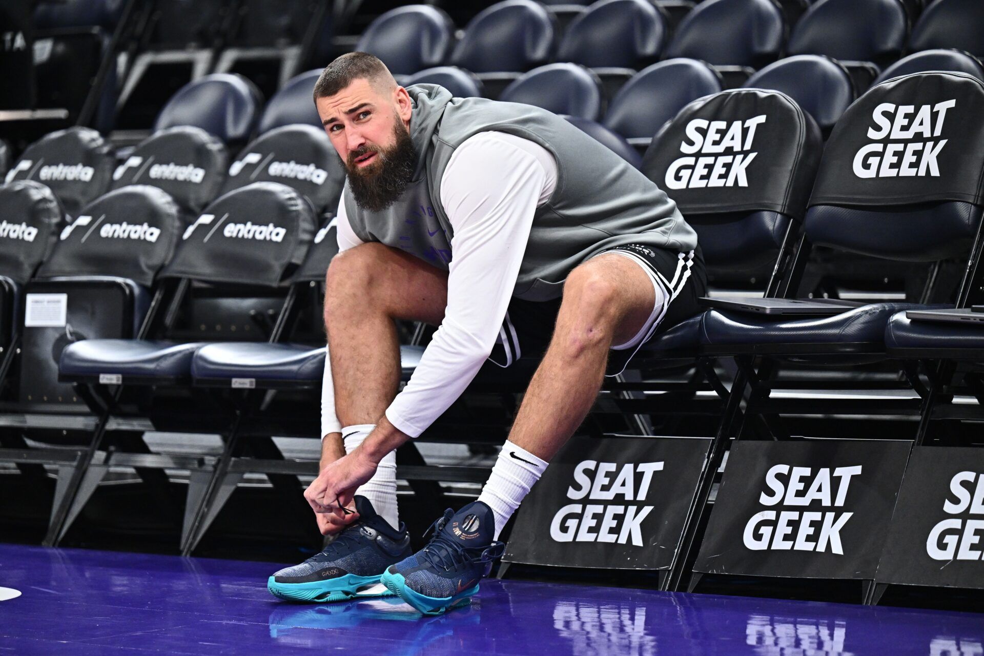 Sacramento Kings center Jonas Valanciunas (17) prepares to warm up before a game against the Utah Jazz at Delta Center.