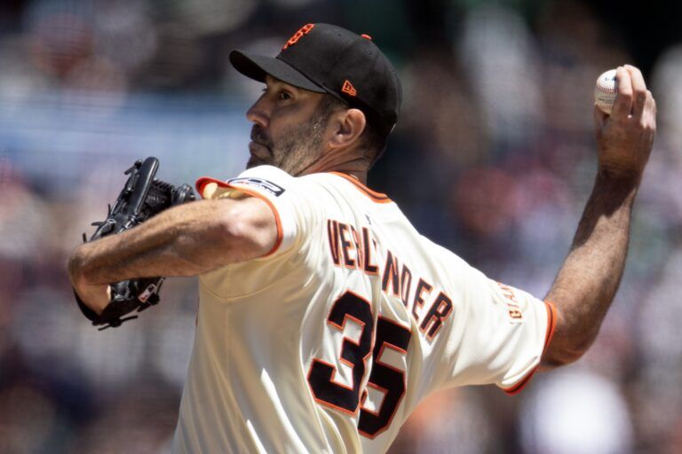 San Francisco Giants starting pitcher Justin Verlander (35) delivers a pitch against the Philadelphia Phillies during the second inning at Oracle Park.