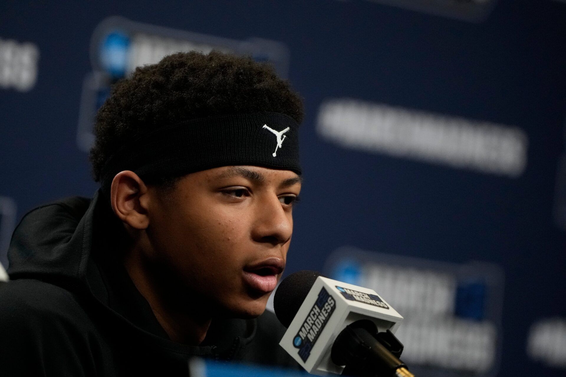Oklahoma Sooners guard Jeremiah Fears (0) during the press conference at Lenovo Center.
