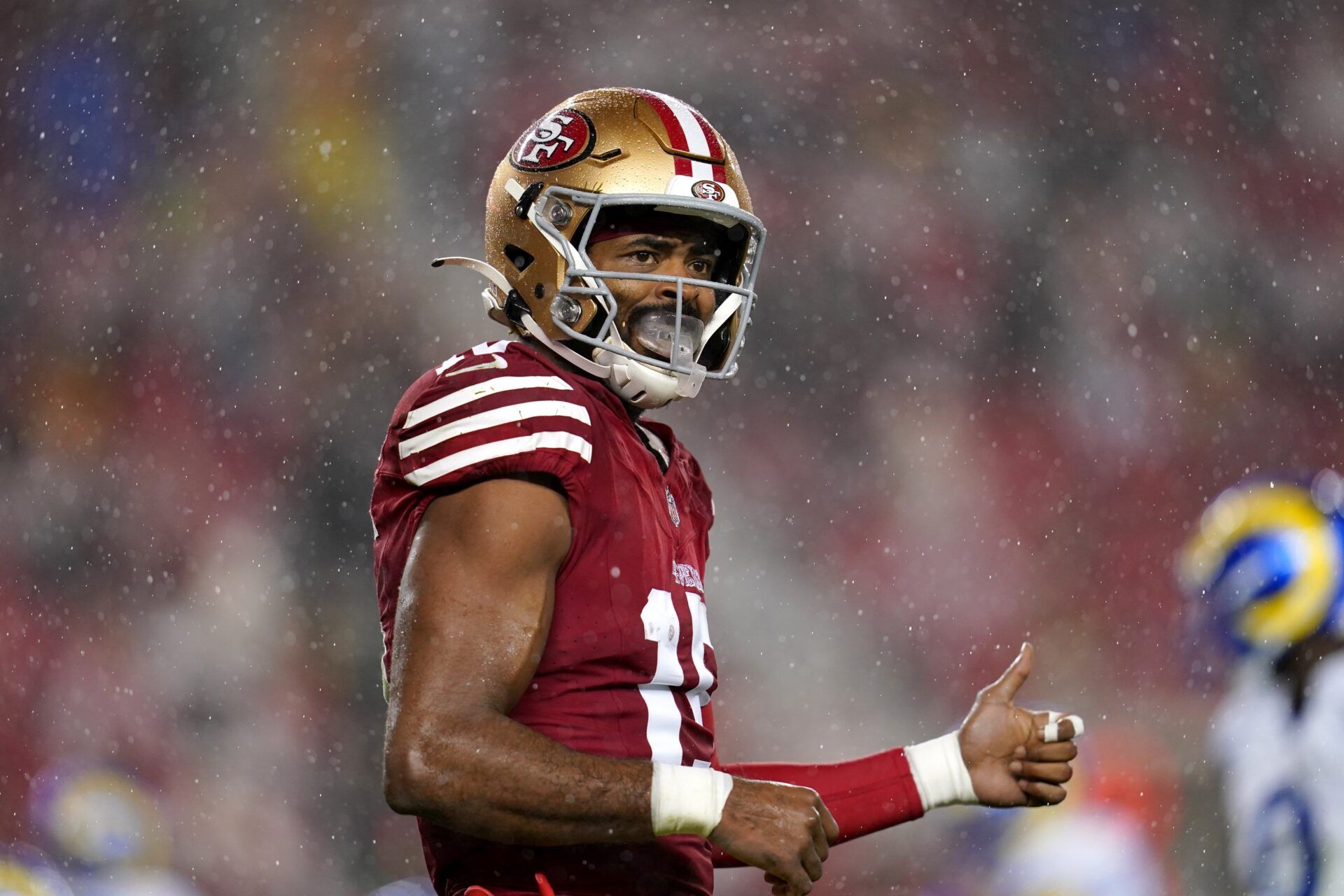 San Francisco 49ers wide receiver Jauan Jennings (15) looks towards the sideline before a play against the Los Angeles Rams in the second quarter at Levi's Stadium.