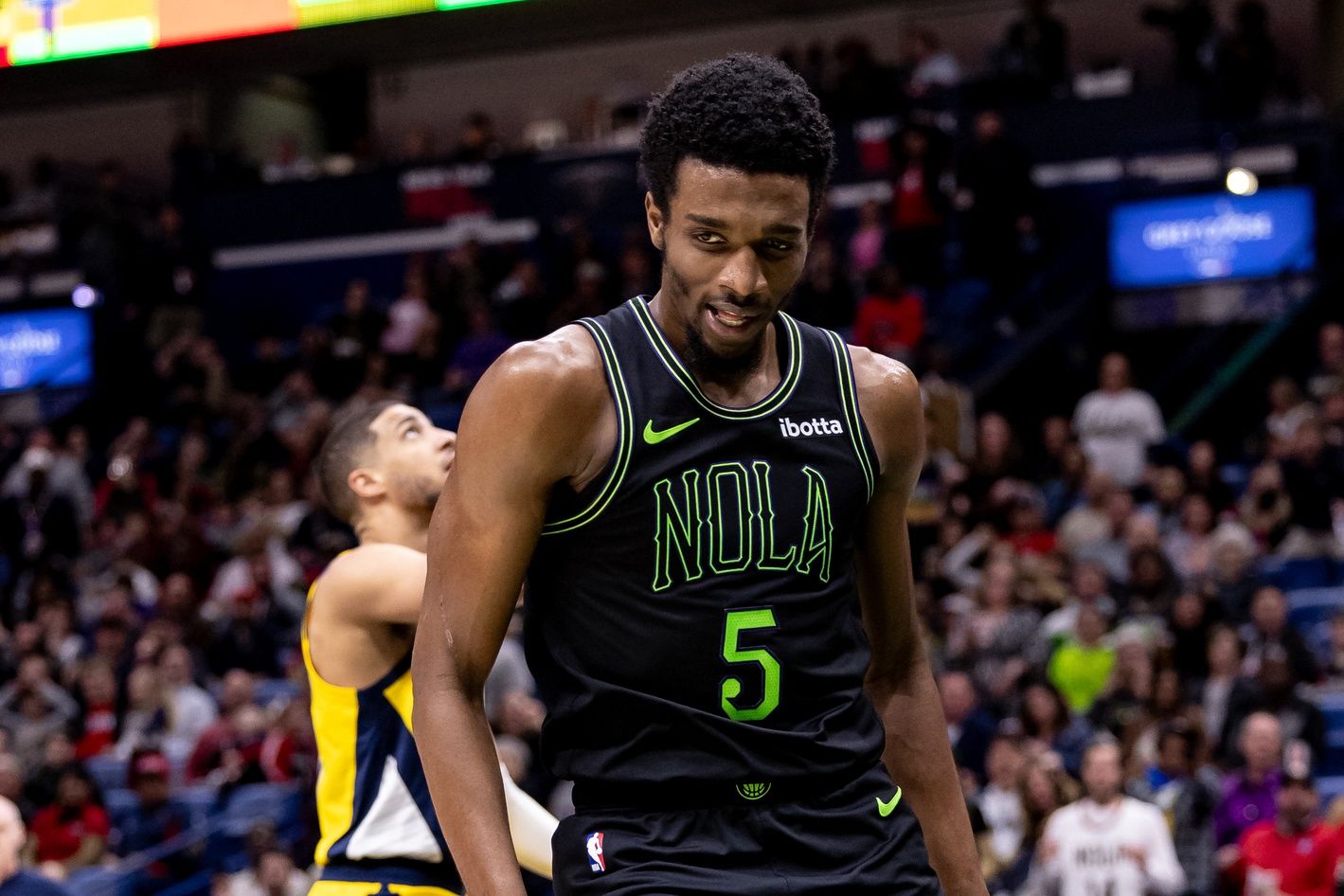 New Orleans Pelicans forward Herbert Jones (5) reacts to a play against the Indiana Pacers during the second half at Smoothie King Center.