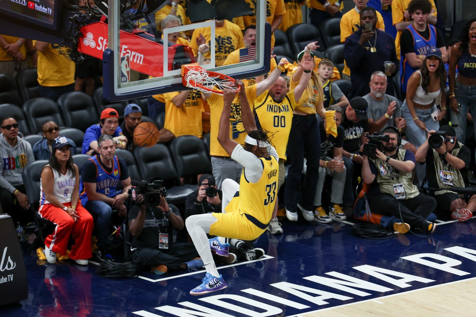 Indiana Pacers center Myles Turner (33) dunks the ball against the Oklahoma City Thunder in the third quarter during game six of the 2025 NBA Finals at Gainbridge Fieldhouse.