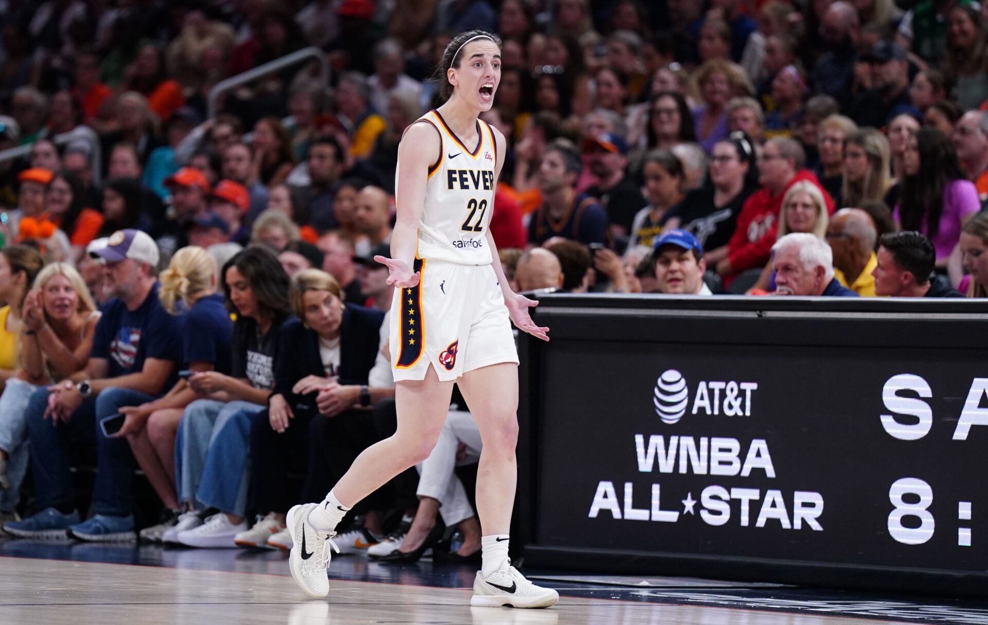This League Is Awful' – WNBA Fans Side With Caitlin Clark After Heated  Altercation With Referee vs. Sun