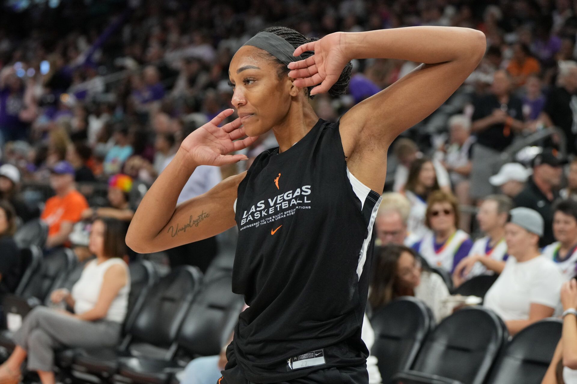 Las Vegas Aces center A'ja Wilson (22) warms up before a game against the Phoenix Mercury at Footprint Center.
