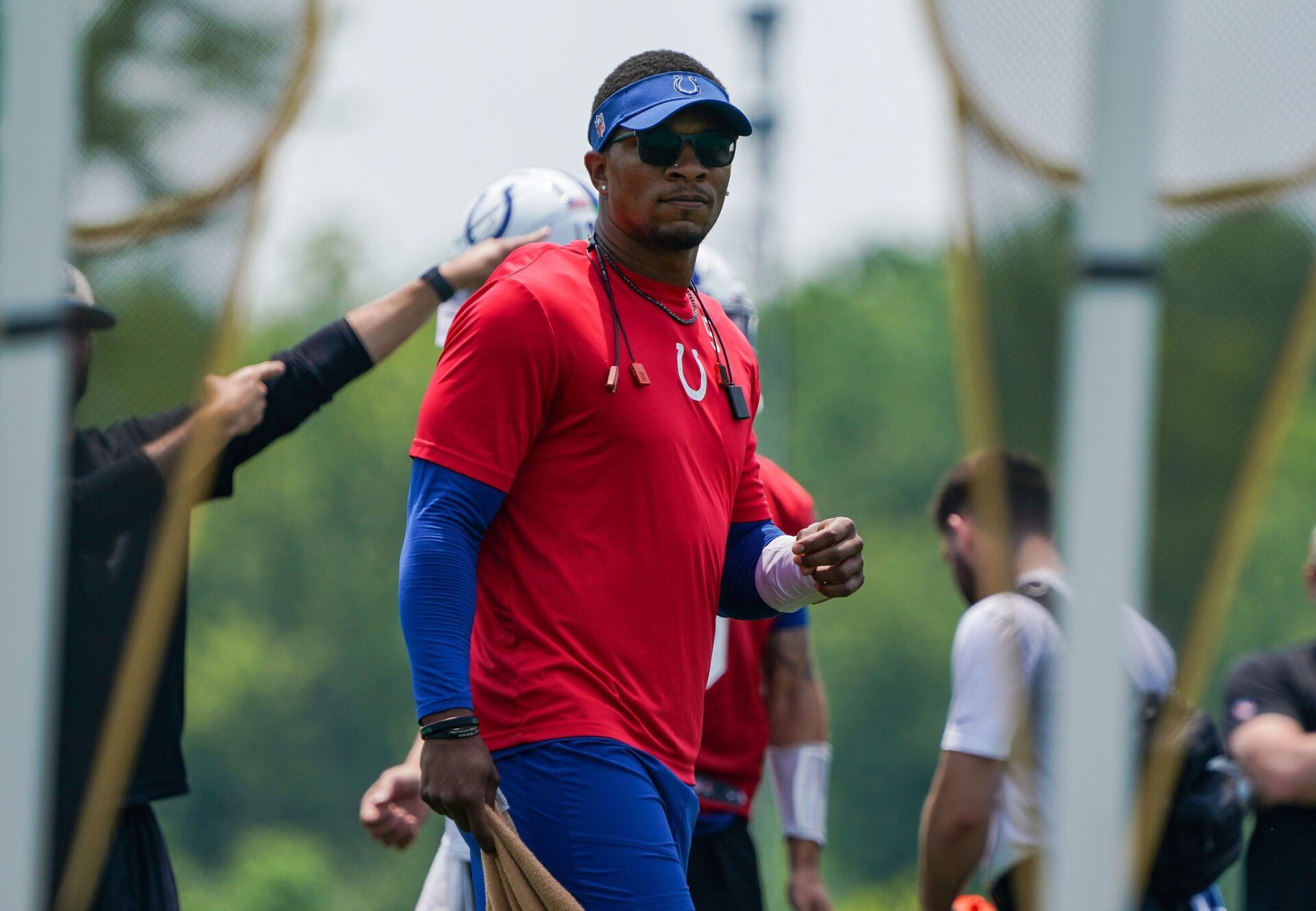 Indianapolis Colts quarterback Anthony Richardson Sr. (5) walks up the field Tuesday, June 10, 2025, during NFL Colts mandatory mini camp at the Indiana Farm Bureau Football Center in Indianapolis. IMAGN