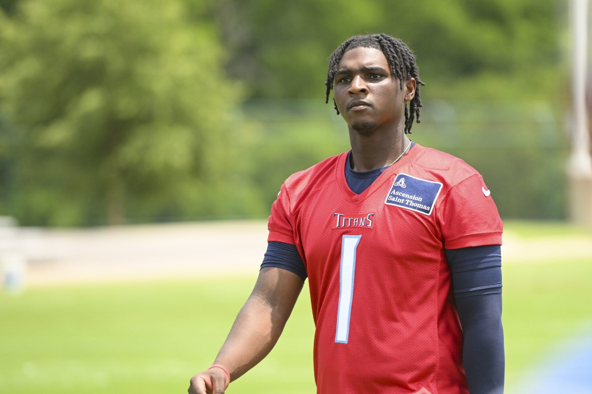 Tennessee Titans quarterback Cam Ward (1) walks off the field during minicamp at Nissan Stadium.
