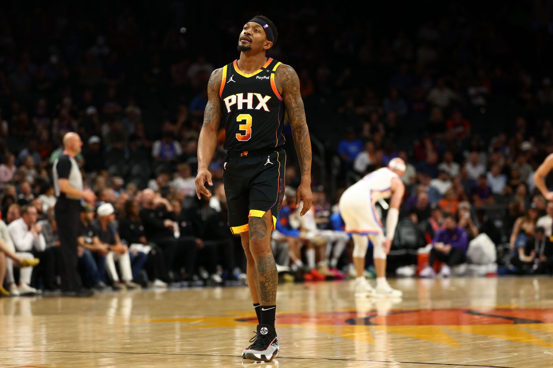 Phoenix Suns guard Bradley Beal (3) reacts against the Oklahoma City Thunder during the second half at Footprint Center.