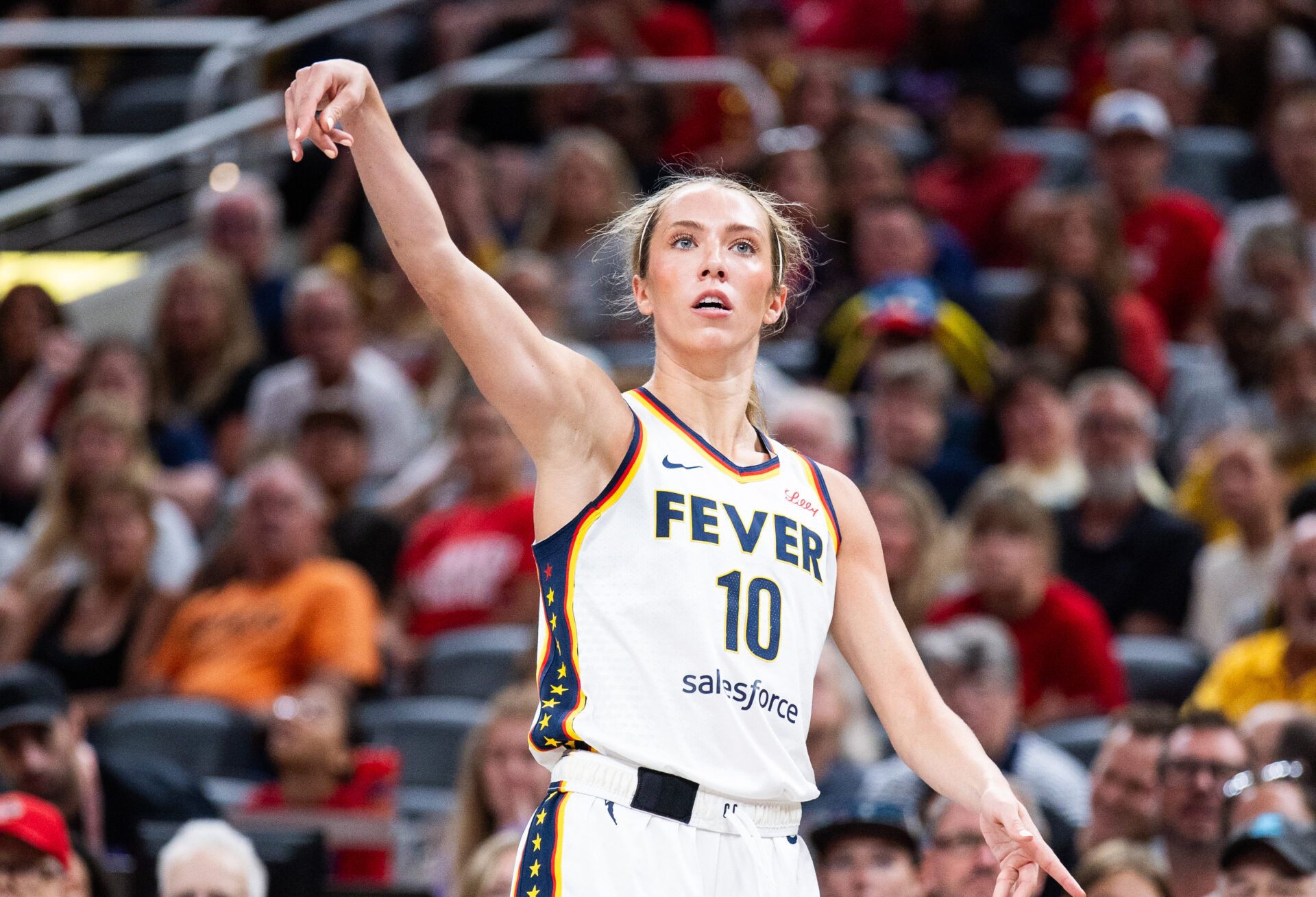 Indiana Fever guard Lexie Hull (10) celebrates a made basket in the first half against Golden State Valkyries at Gainbridge Fieldhouse.