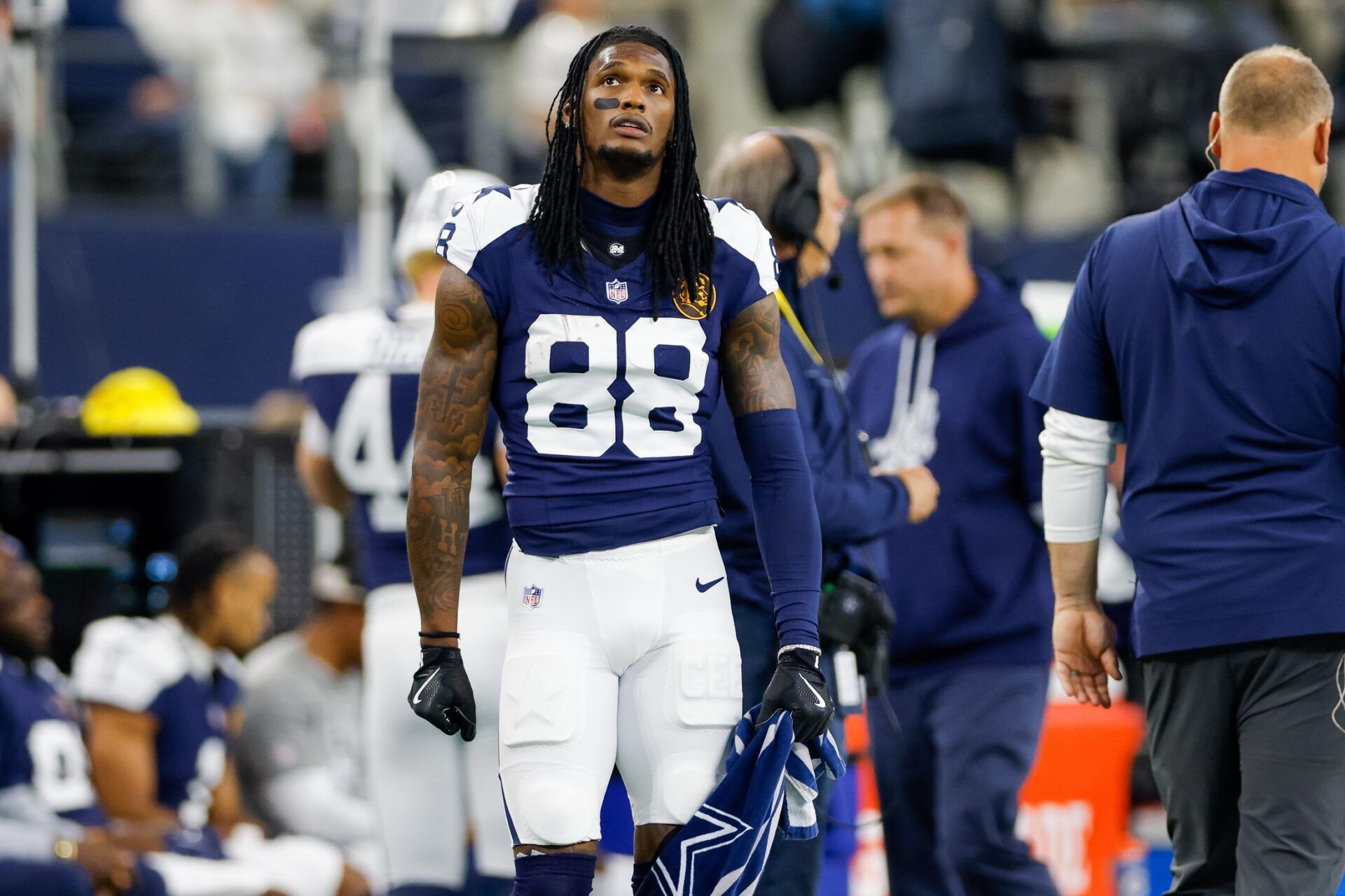 Dallas Cowboys wide receiver CeeDee Lamb (88) looks up at the scoreboard during the first quarter against the New York Giants at AT&T Stadium.