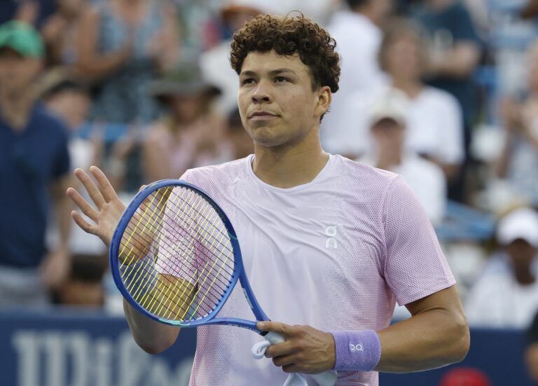 Ben Shelton (USA) salutes the crowd after his match against Mackenzie McDonald (USA)(not pictured) in a men's singles match on day two of the Mubadala Citi DC Open at Rock Creek Park Tennis Center.