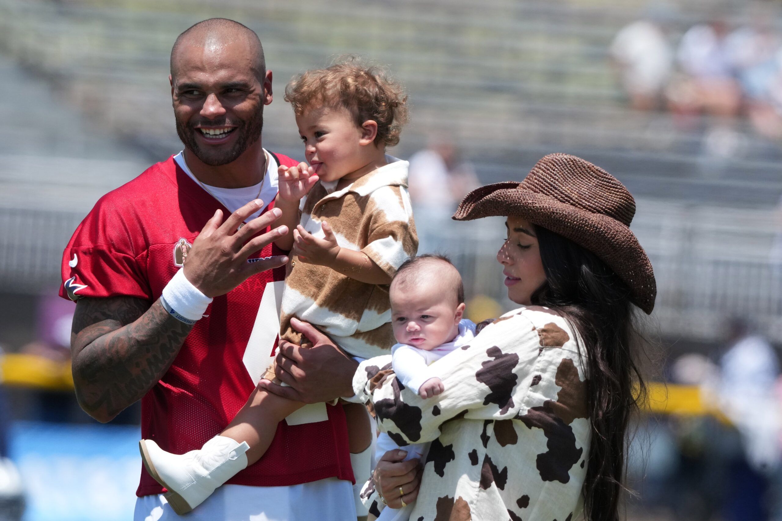 Dak Prescott's Fiancée Sarah Delivers 5-Word Message for Cowboys QB During  Training Camp Visit With Daughters