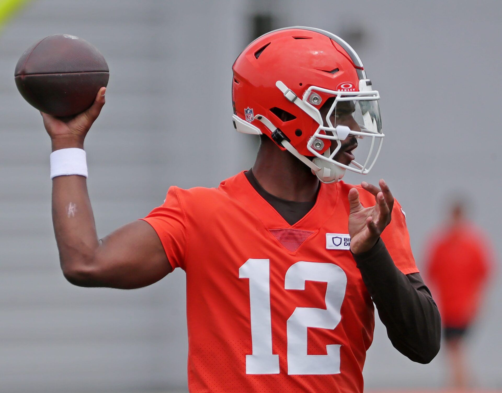 Cleveland Browns quarterback Shedeur Sanders (12) throws during NFL training camp at CrossCountry Mortgage Campus, Friday, July 25, 2025, in Berea, Ohio.