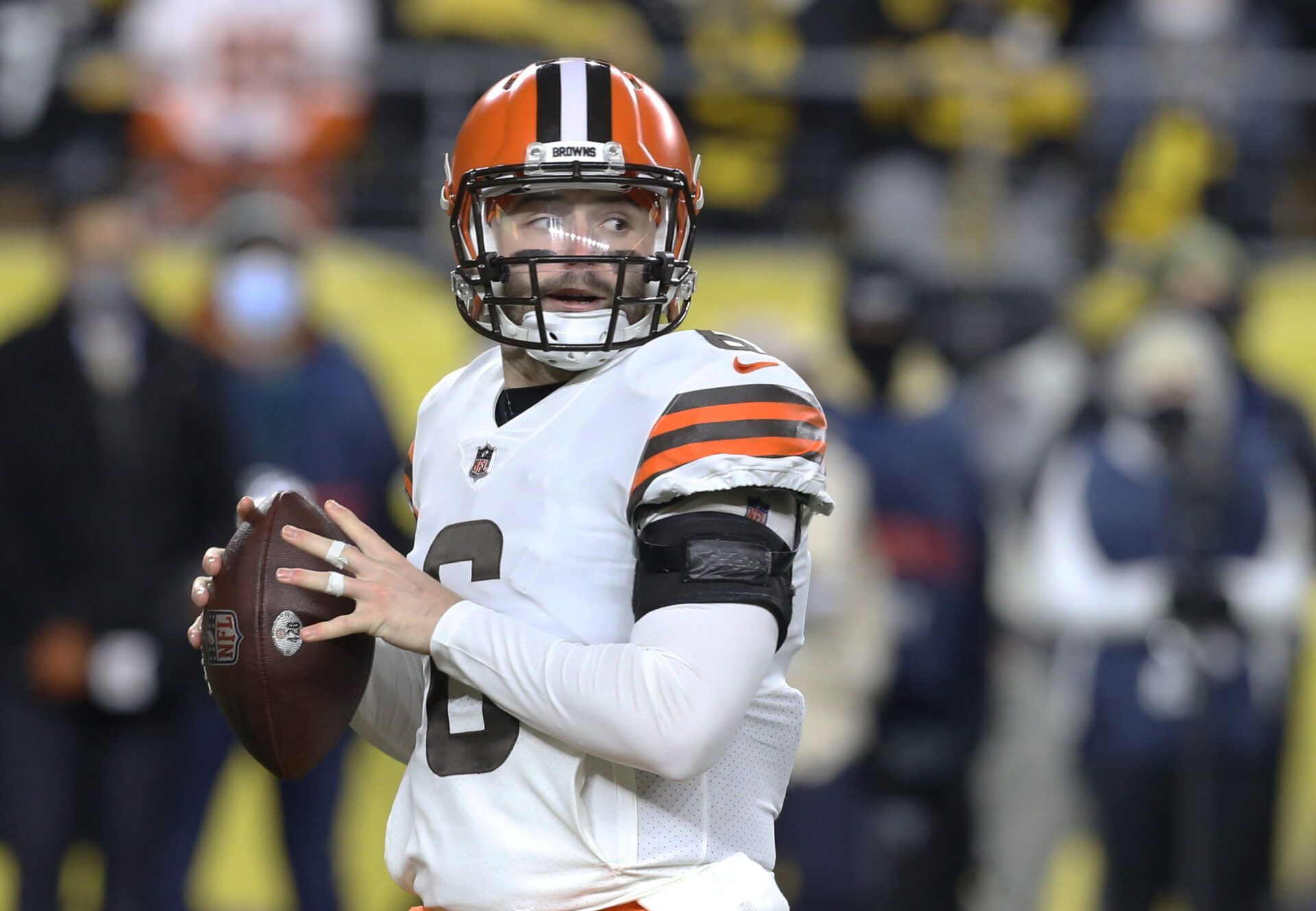 Cleveland Browns quarterback Baker Mayfield (6) looks to pass against the Pittsburgh Steelers during the first quarter at Heinz Field.