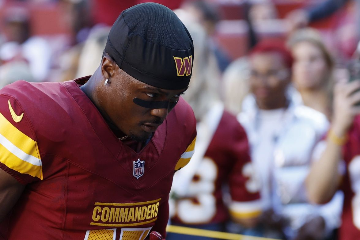 Washington Commanders wide receiver Terry McLaurin (17) walks off the field after warmup prior to the game against the Carolina Panthers, toppic at Northwest Stadium.