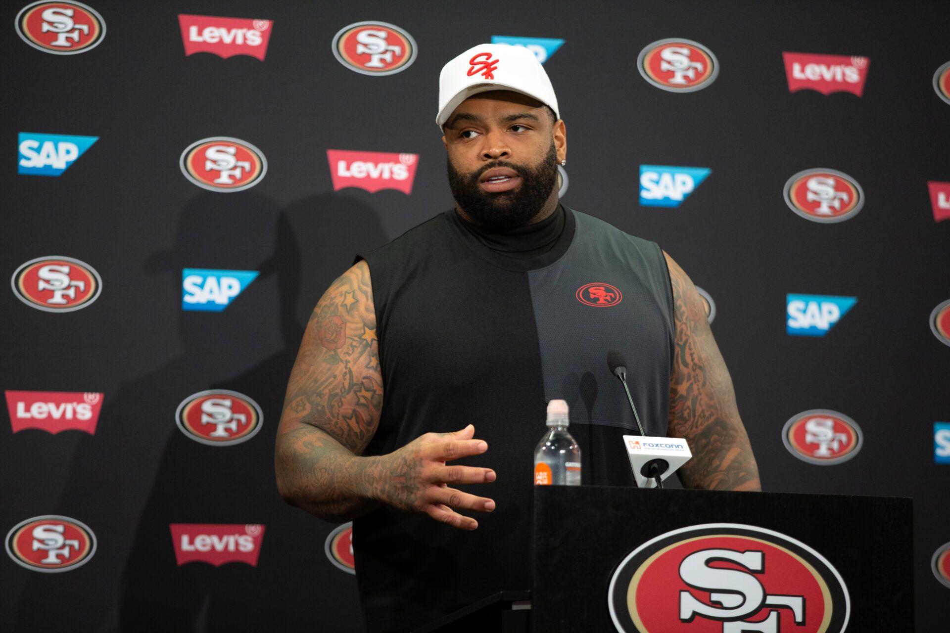 49ers Predicted To Select 6′6″, 314-Pound SEC Prospect in 2026 NFL ...