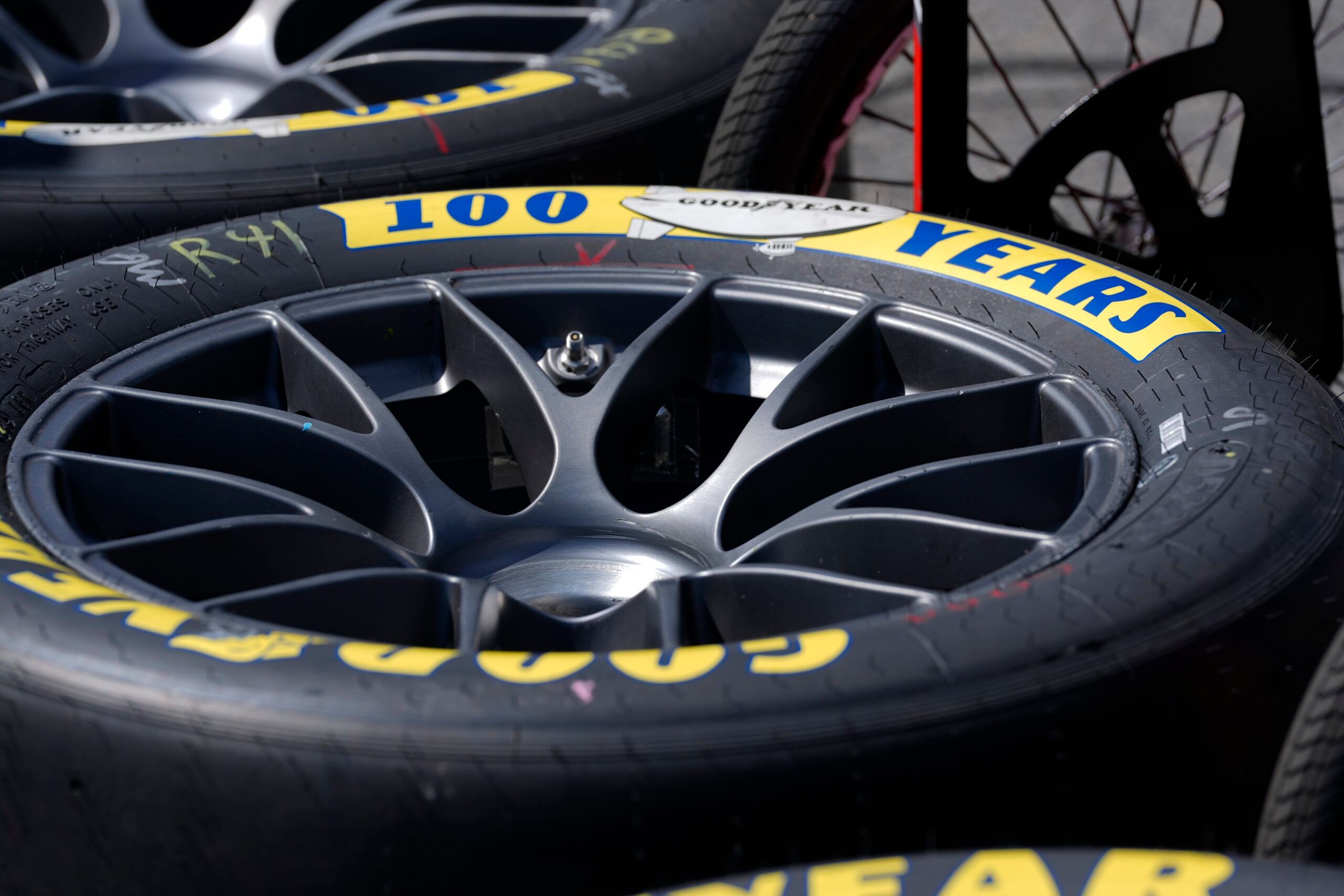 WORK Crag XTRAPN6 GOODYEAR NASCAR ハイエース Goodyear Eagle