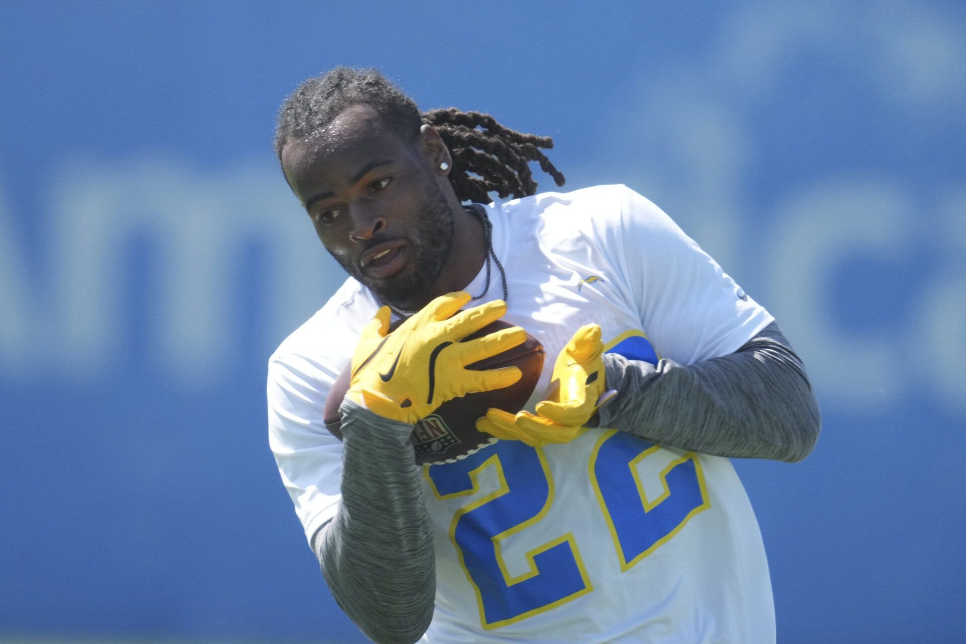 Los Angeles Chargers running back Najee Harris (22) catches the ball during offseason workouts at The Bolt.