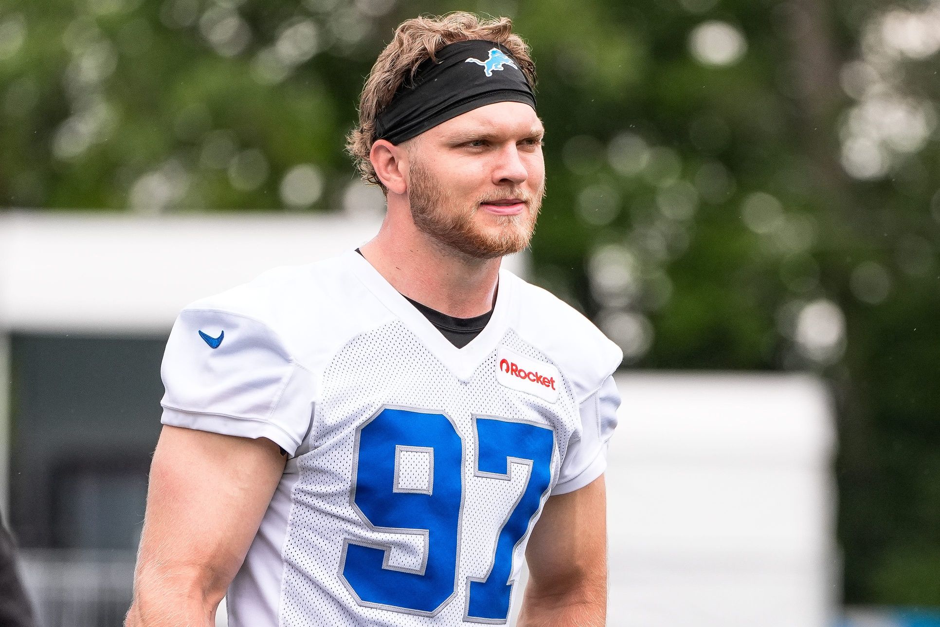 Why Isn't Aidan Hutchinson Playing in the Hall of Fame Game? Latest on