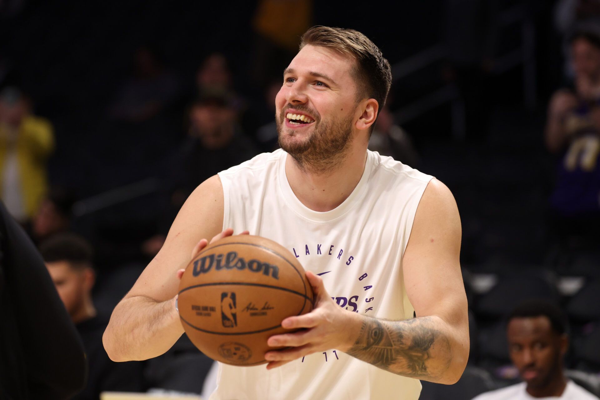 Los Angeles Lakers guard Luka Doncic (77) warms up before the game against the Houston Rockets at Crypto.com Arena.