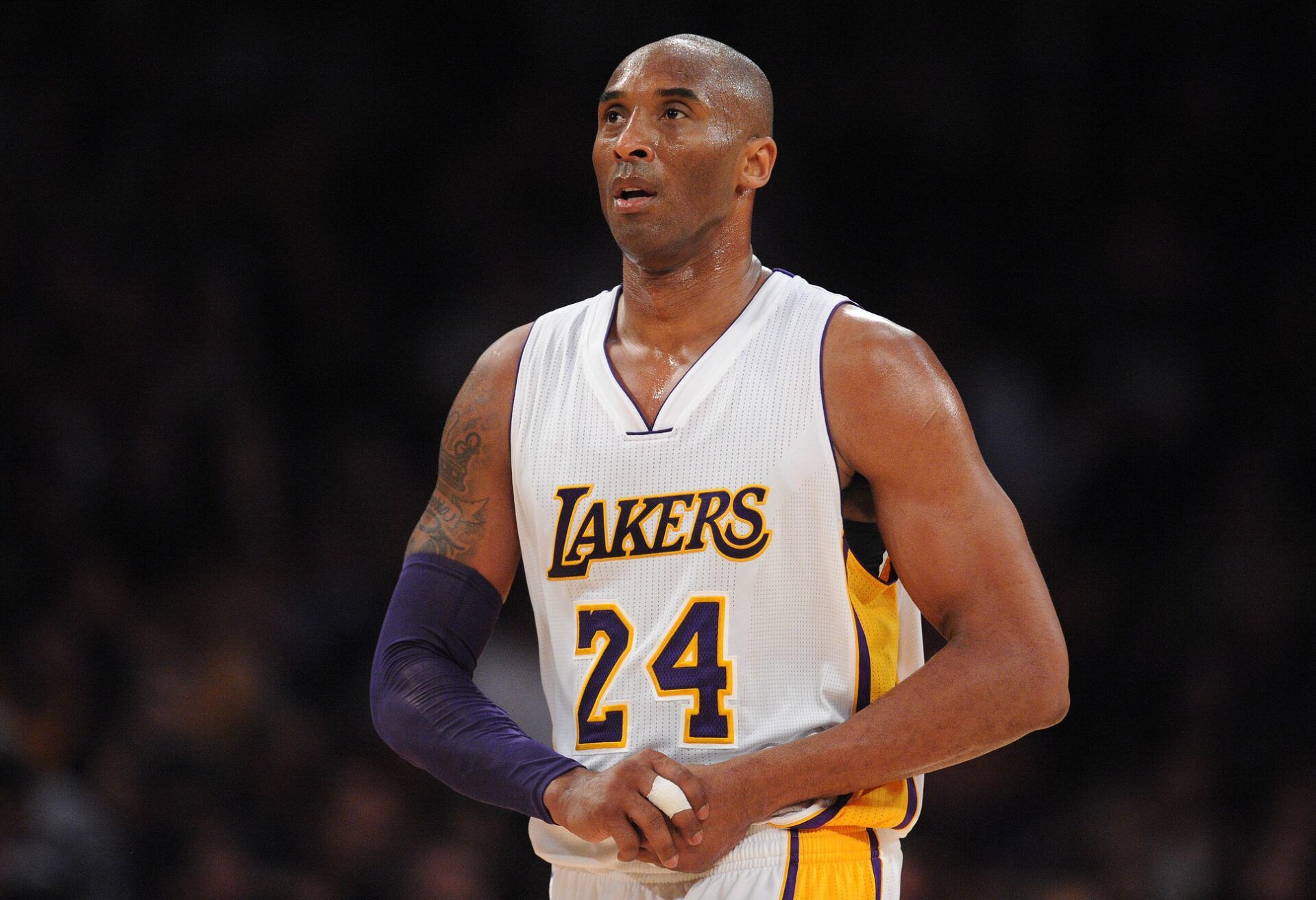 Los Angeles Lakers forward Kobe Bryant (24) during a stoppage in play against Washington Wizards during the second half at Staples Center.