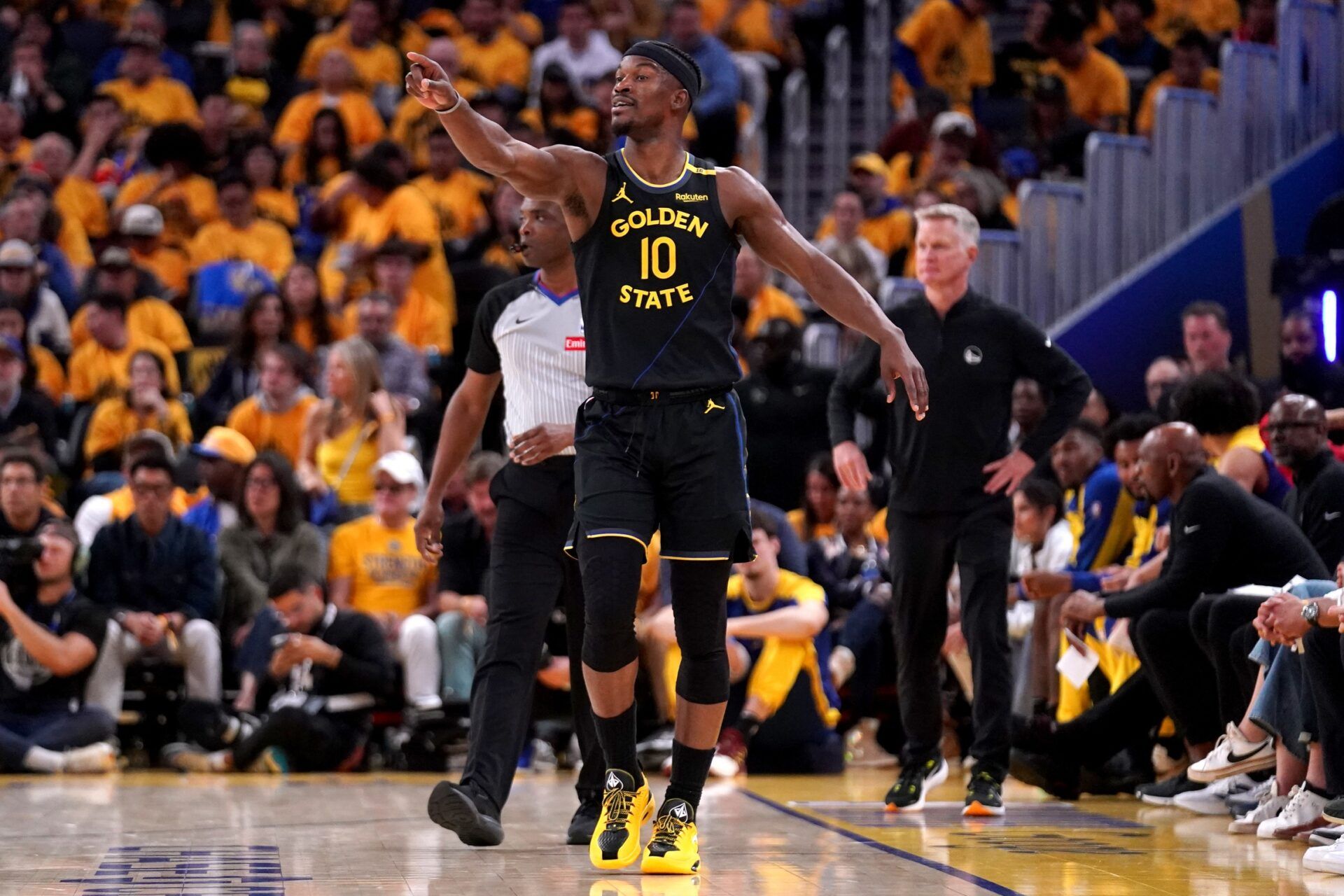 Jimmy Butler’s Latest Video With Jackie Chan Goes Viral During Warriors Star’s Li-Ning China Tour. IMAGN