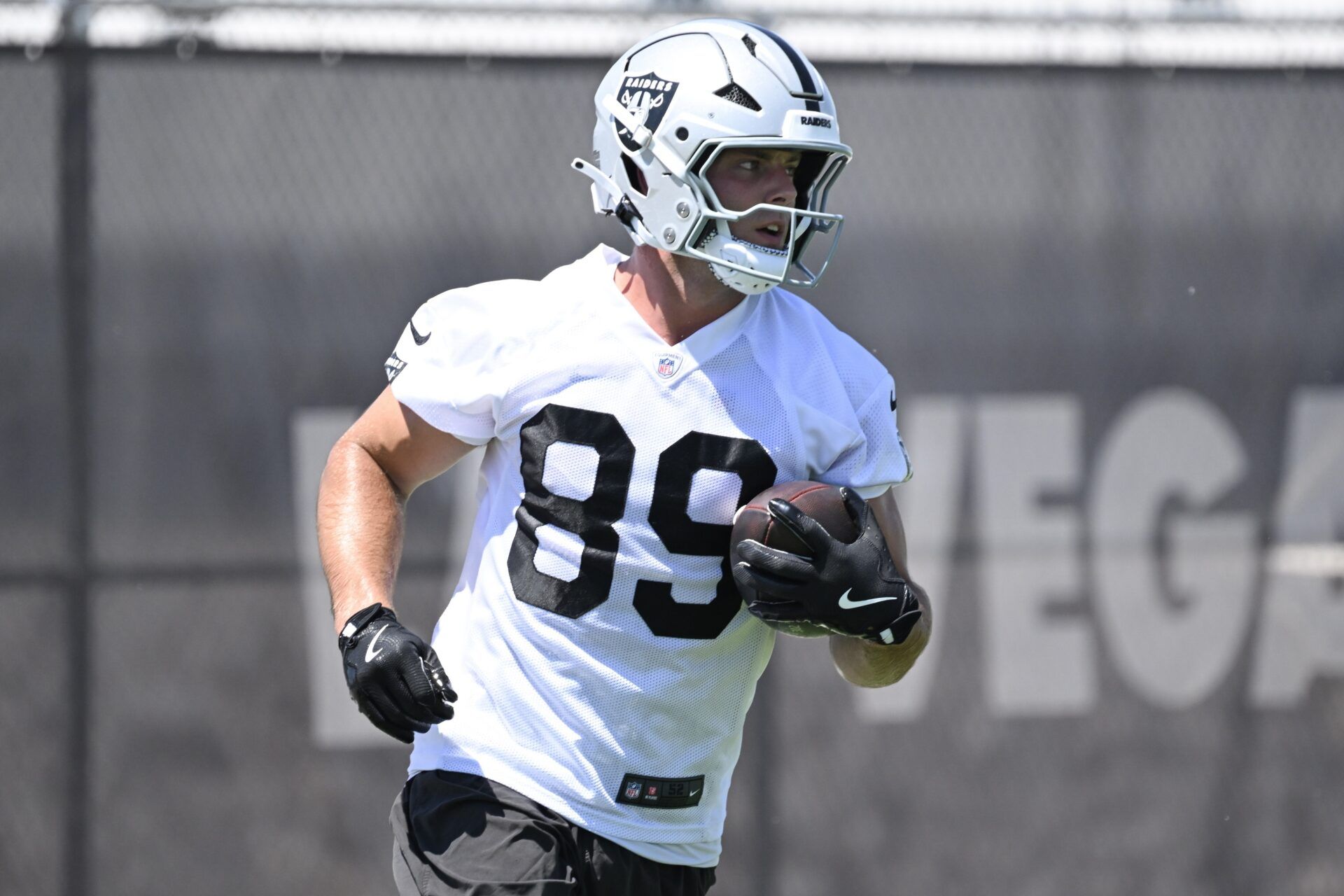 Las Vegas Raiders tight end Brock Bowers (89) runs a drill during Las Vegas Raiders Minicamp at Intermountain Health Performance Center.