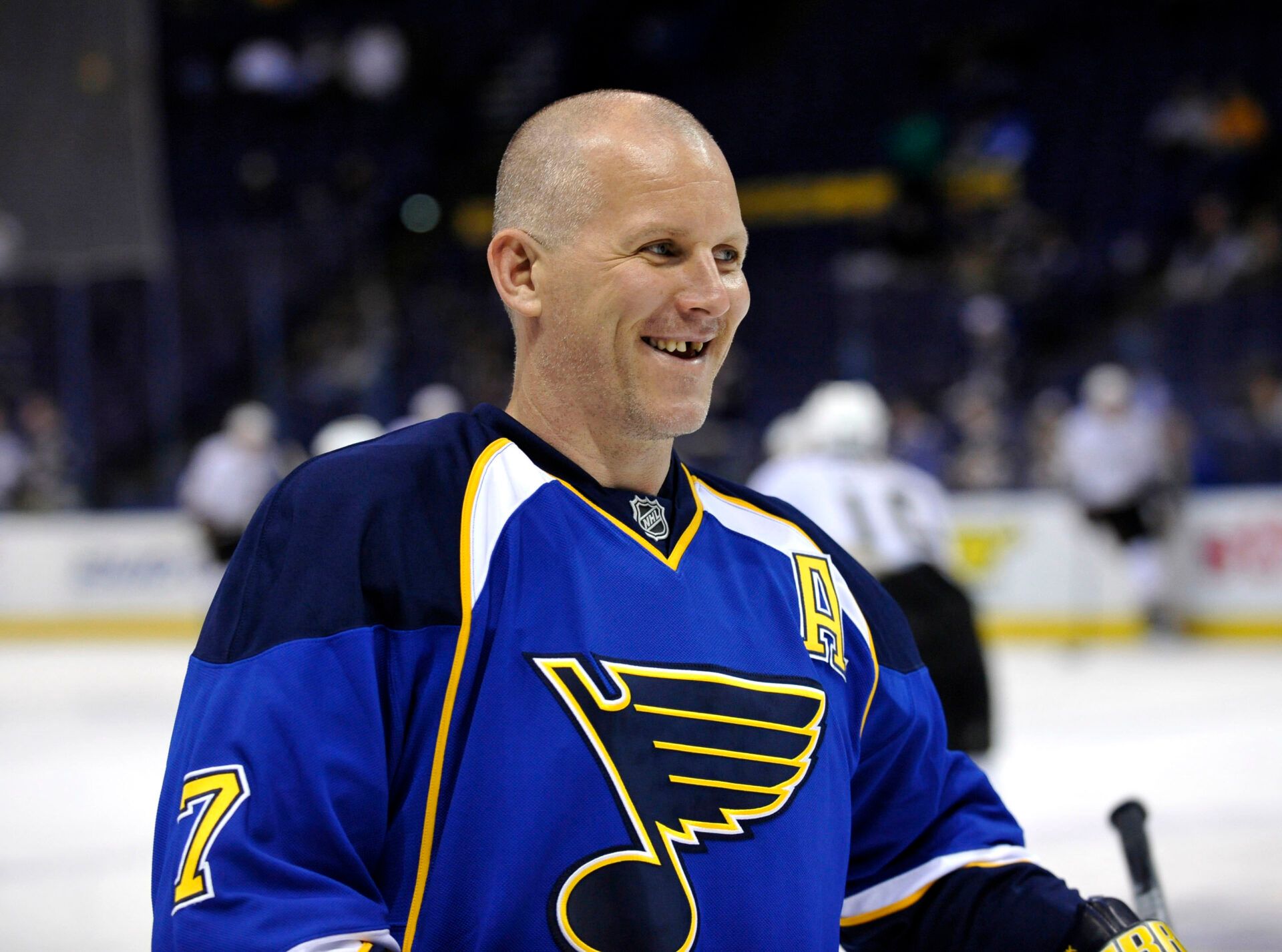 Fans cheer on St. Louis Blues left wing Keith Tkachuk (7) before the game against the Anaheim Ducks at the Scottrade Center. Tkachuk has announced that he will retire at the end of the season.