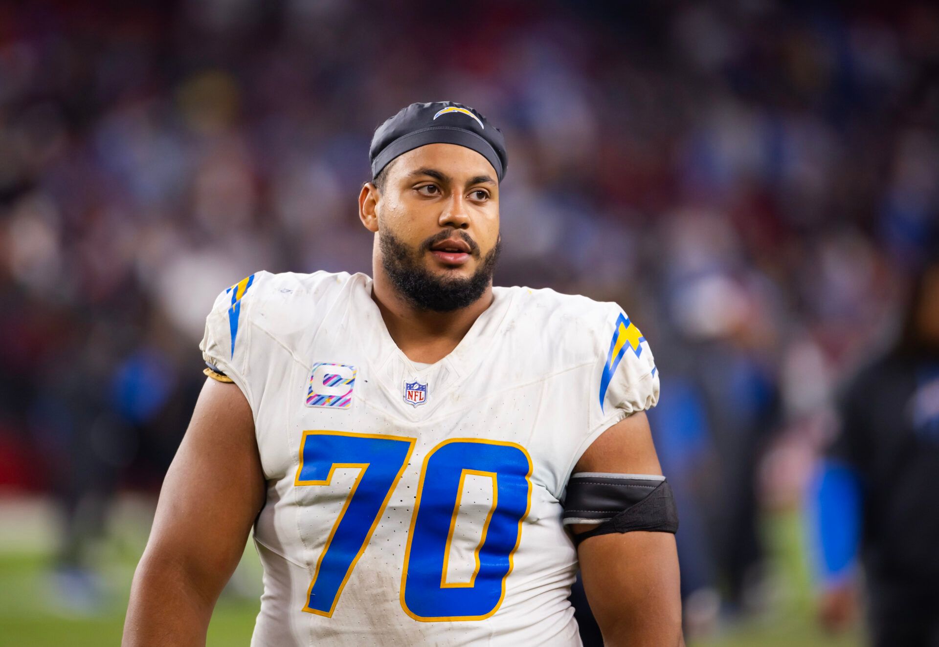 Los Angeles Chargers offensive tackle Rashawn Slater (70) against the Arizona Cardinals at State Farm Stadium.