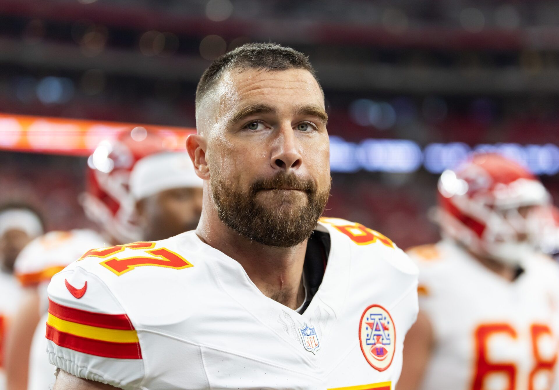 Kansas City Chiefs tight end Travis Kelce (87) against the Arizona Cardinals during a preseason NFL game at State Farm Stadium.