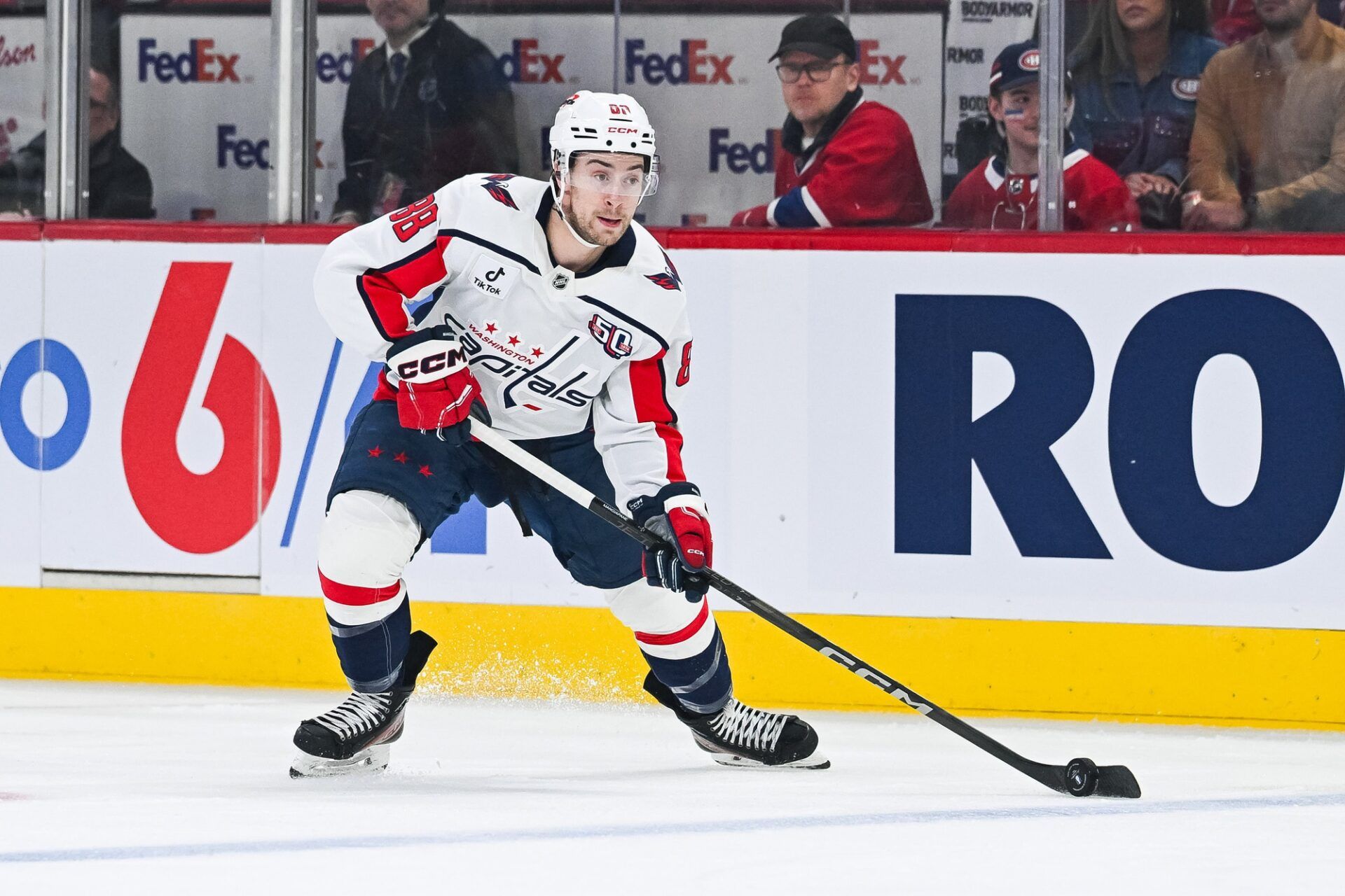 Washington Capitals left wing Andrew Mangiapane (88) plays the puck against the Montreal Canadiens during the first period in game four of the first round of the 2025 Stanley Cup Playoffs at Bell Centre.