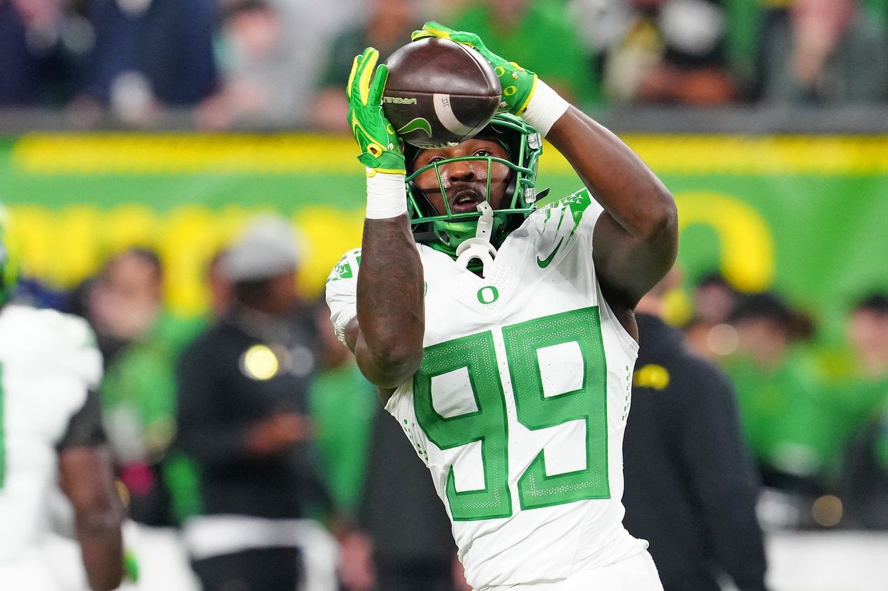 Oregon Ducks wide receiver Jurrion Dickey (99) warms up before a game against the Washington Huskies at Allegiant Stadium.