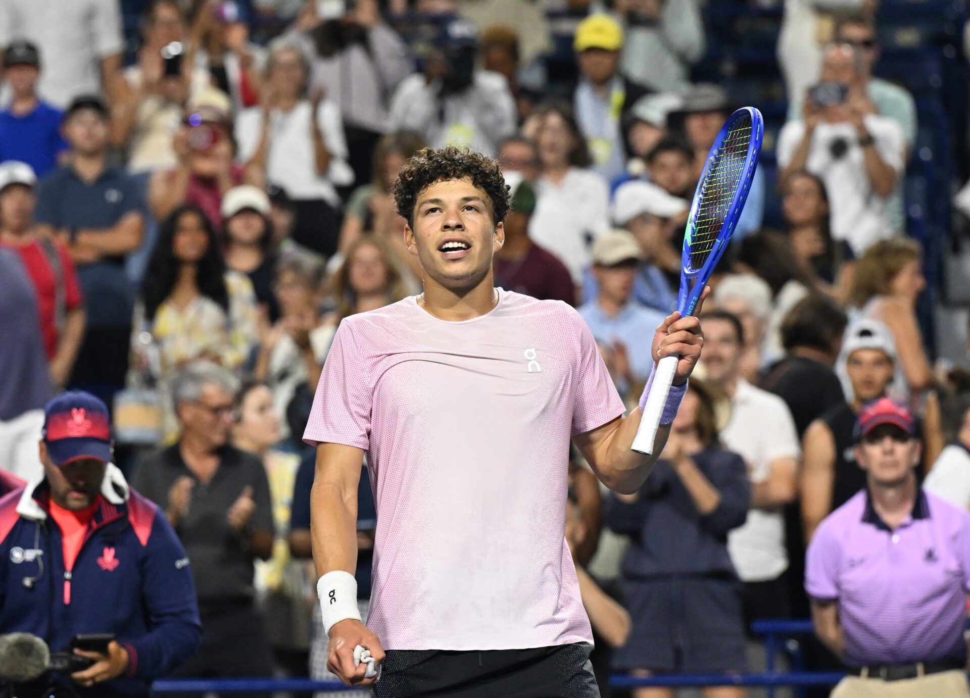 Ben Shelton (USA) salutes fans after defeating Alex De Minaur (AUS) during quarterfinal play at Sobeys Stadium.