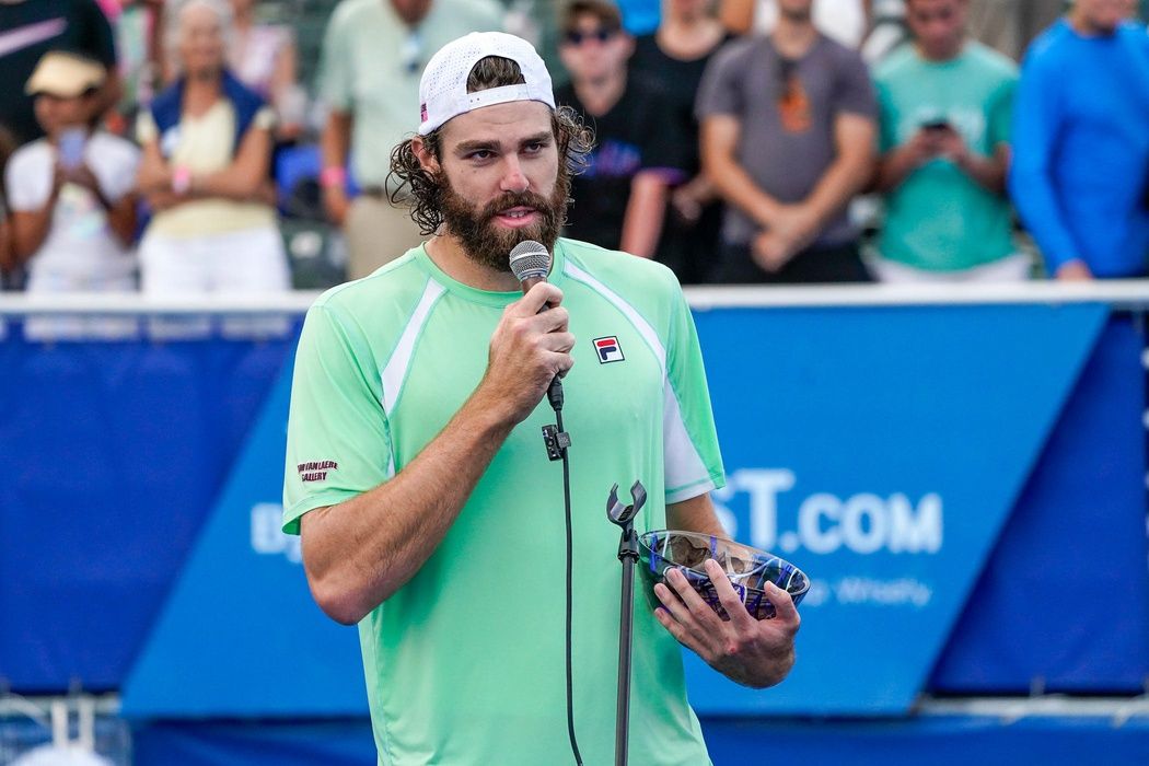 Reilly Opelka thanks the crowd after losing to Cameron Norrie 7-6 (6-1), 7-6 (6-4) in the finals of the Delray Beach Open at the Delray Beach Stadium and Tennis Center on Sunday, Feb. 20, 2022.