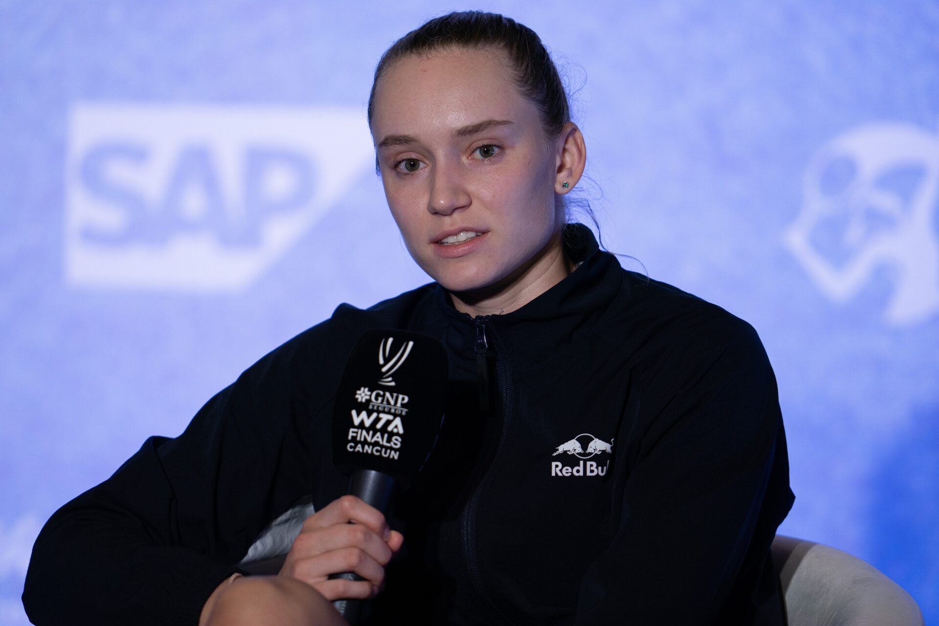 Elena Rybakina (KAZ) in her press conference after her match against Aryna Sabalenka on day six of the GNP Saguaros WTA Finals Cancun.