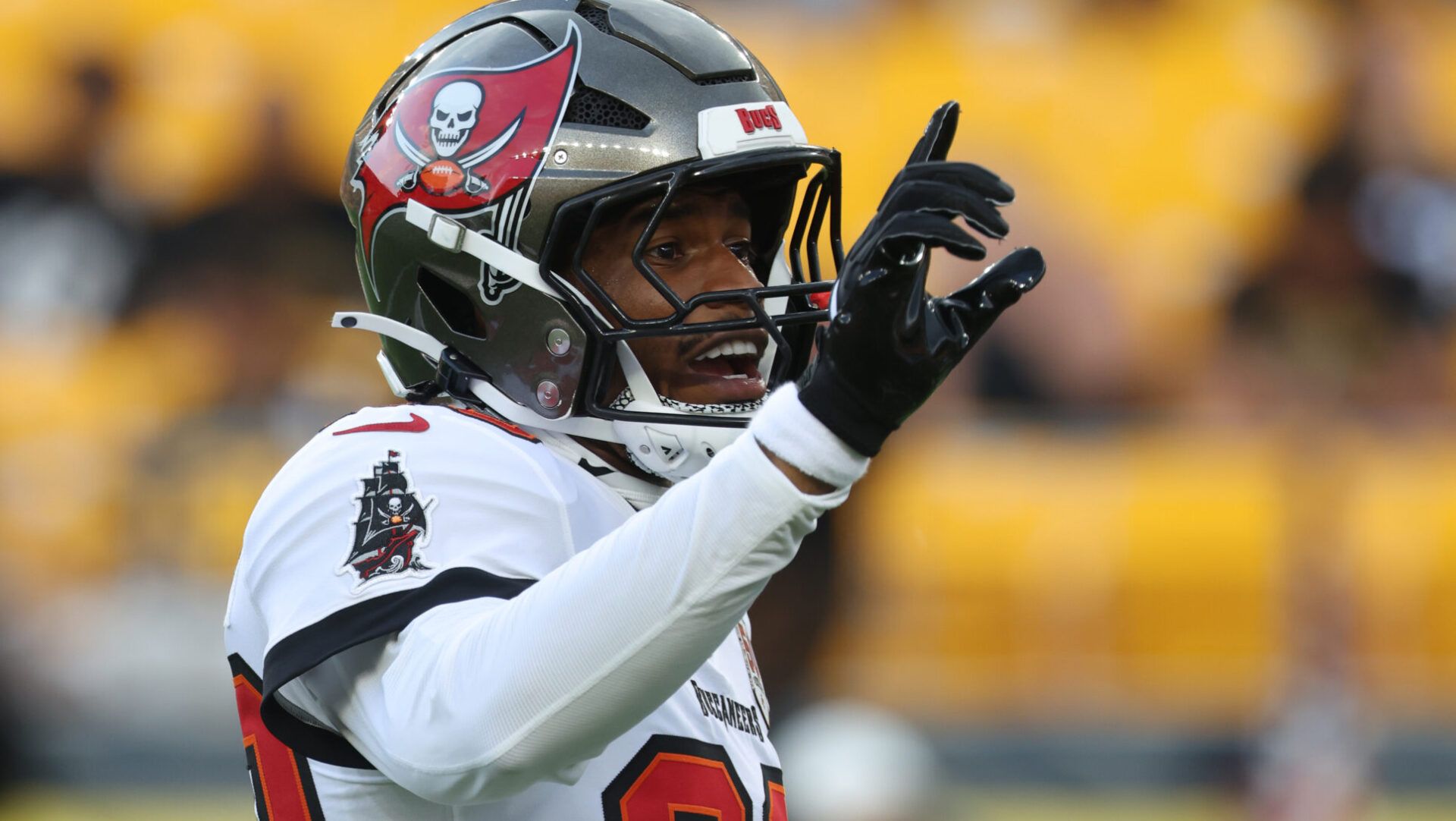 Tampa Bay Buccaneers safety Shilo Sanders (28) warms up before the game against the Pittsburgh Steelers at Acrisure Stadium.