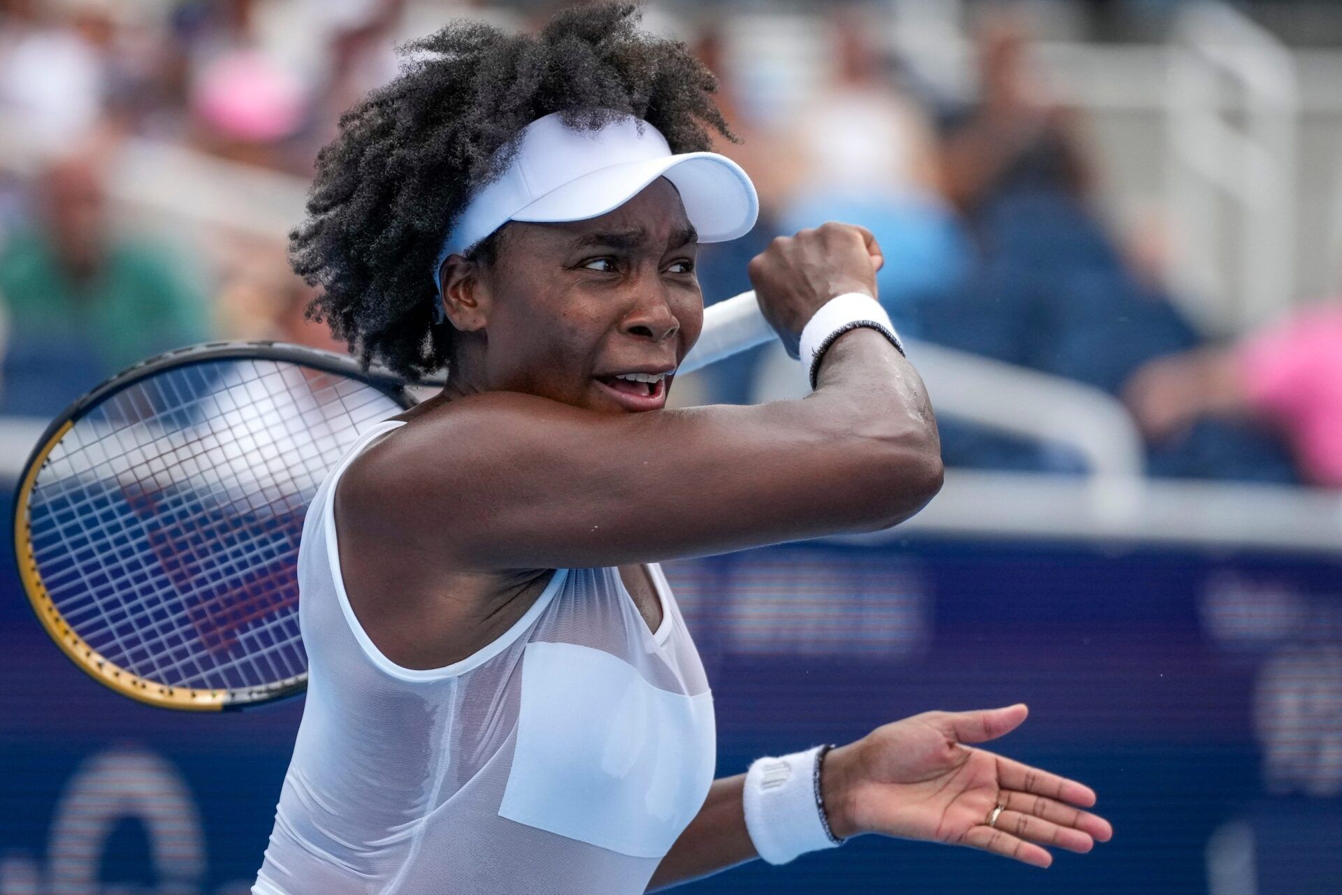 0009 follows through on a shot during the first round match between Venus Williams (USA) and Jessica Bouzas Maneiro (ESP) in the Cincinnati Open at the Lindner Family Tennis Center in Mason, Ohio, on Thursday, Aug. 7, 2025. Bouzas Maneiro won in straight sets, 6-4, 6-4.
