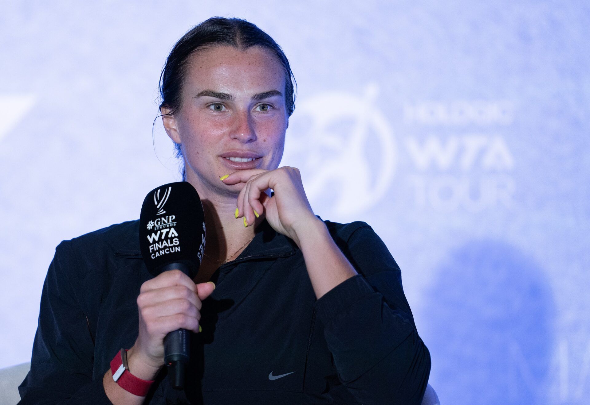 Aryna Sabalenka (BLR) in her press conference after her match against Iga Swiatek (POL) on day eight of the GNP Saguaros WTA Finals Cancun.