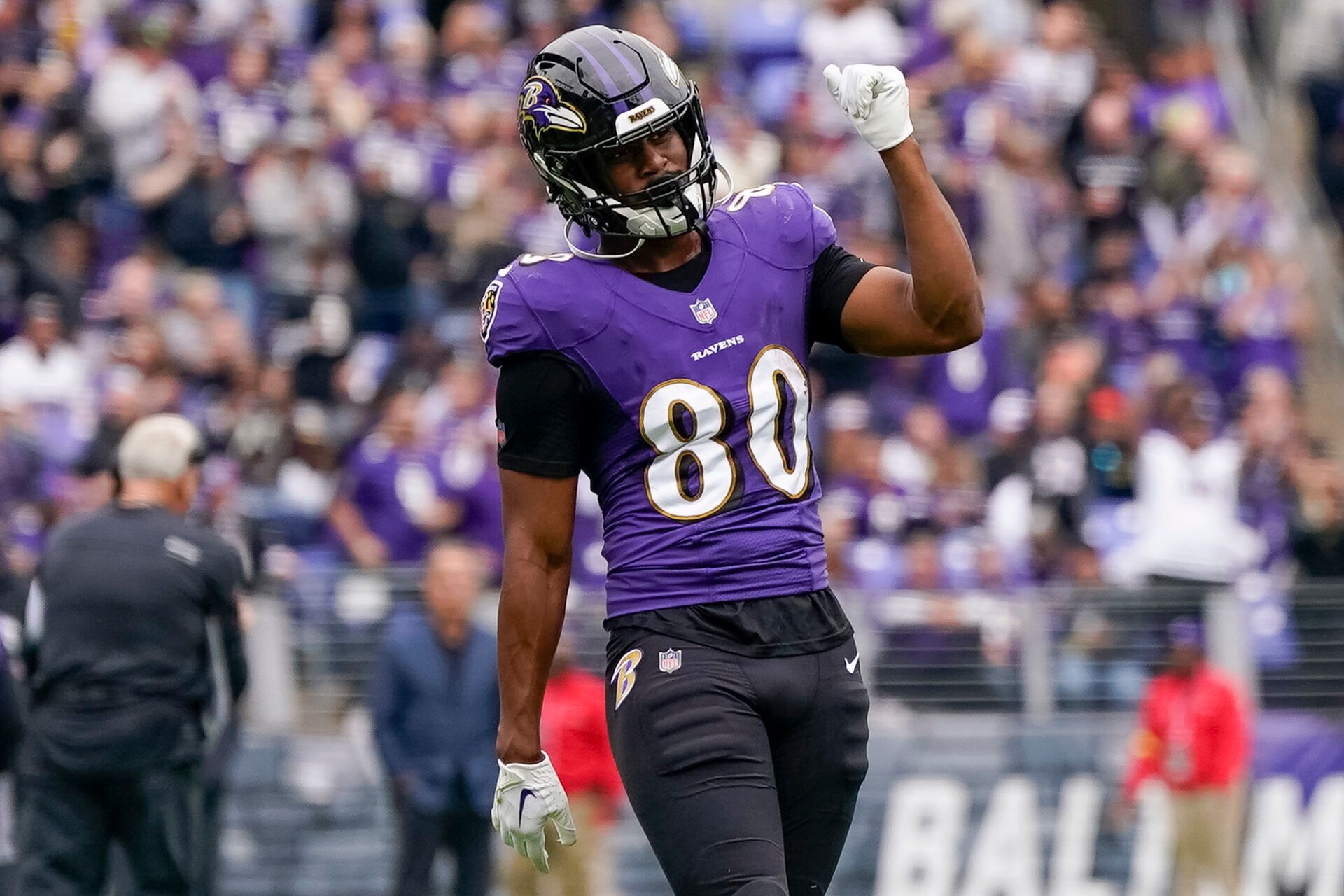 Baltimore Ravens tight end Isaiah Likely (80) reacts during the first half of a game against the Cleveland Browns at M&T Bank Stadium.