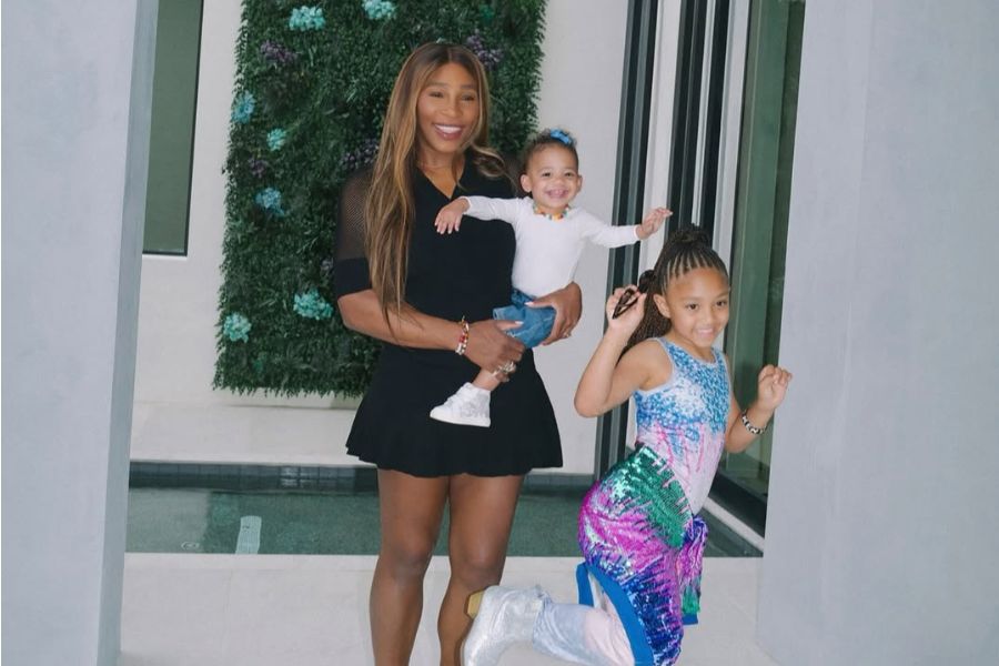 Serena Williams' Daughter Adira Adorably Prepares To Challenge Sister  Olympia at Golf