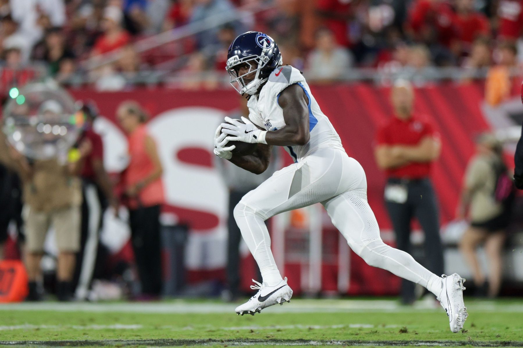 Titans Linked to Calvin Ridley as Trade Buzz Builds - 3 Teams Named as Top Fits