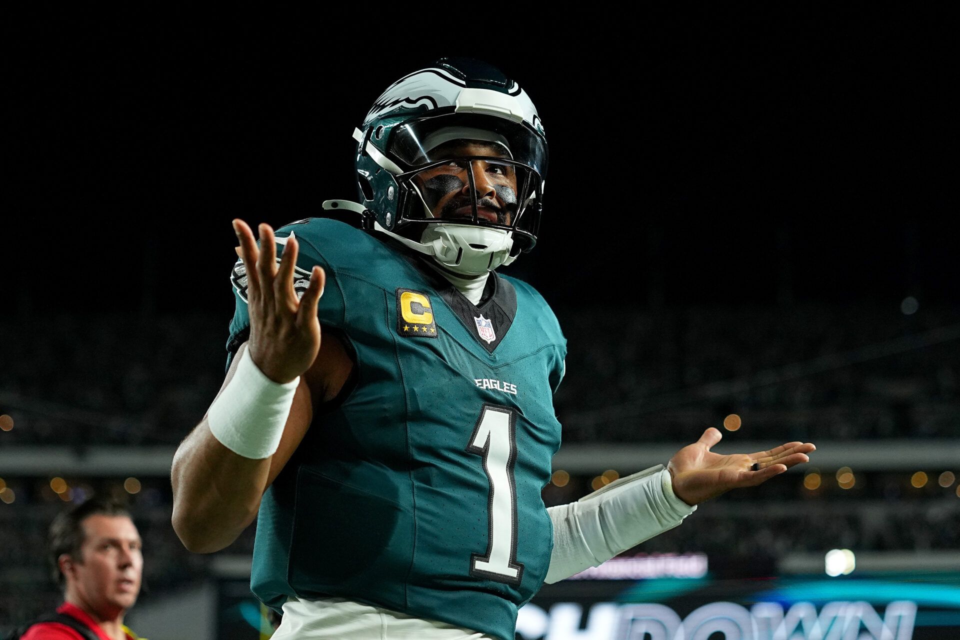 PHILADELPHIA, PENNSYLVANIA - SEPTEMBER 04: Jalen Hurts #1 of the Philadelphia Eagles celebrates after scoring a four yard touchdown against the Dallas Cowboys during the first quarter in the game at Lincoln Financial Field on September 04, 2025 in Philadelphia, Pennsylvania. (Photo by Mitchell Leff/Getty Images)