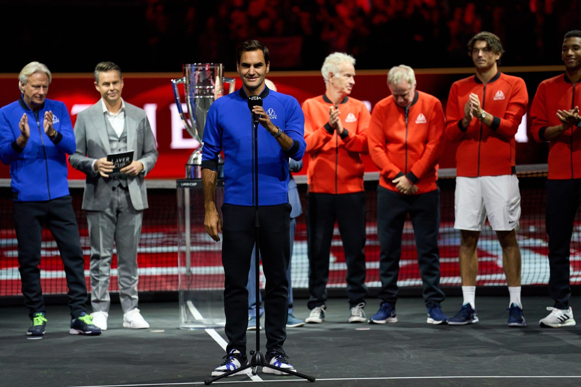 Roger Federer (SUI) makes a final appearance to congratulate Team World on winning the Laver cup.