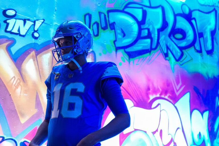 Detroit Lions quarterback Jared Goff (16) gets ready to take the field against Chicago Bears at Ford Field in Detroit on Sunday, Sept. 14, 2025.