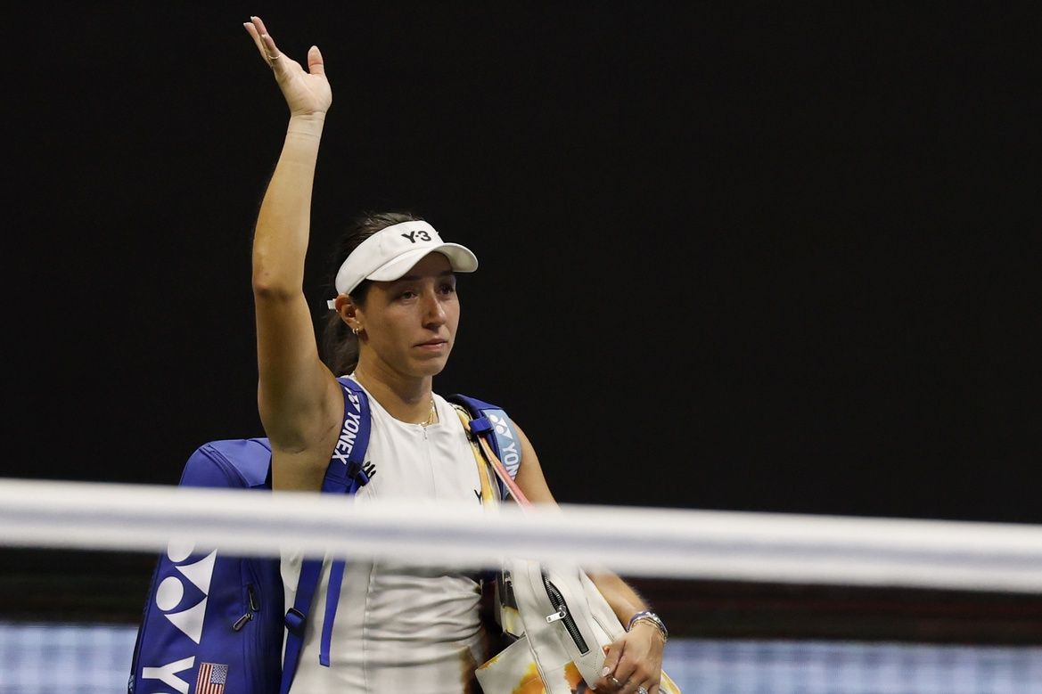 Jessica Pegula (USA) waves to the crowd while leaving the court after her match against Aryna Sabalenka (not pictured) in a women's singles semifinal of the 2025 US Open tennis championships at USTA Billie Jean King National Tennis Center.