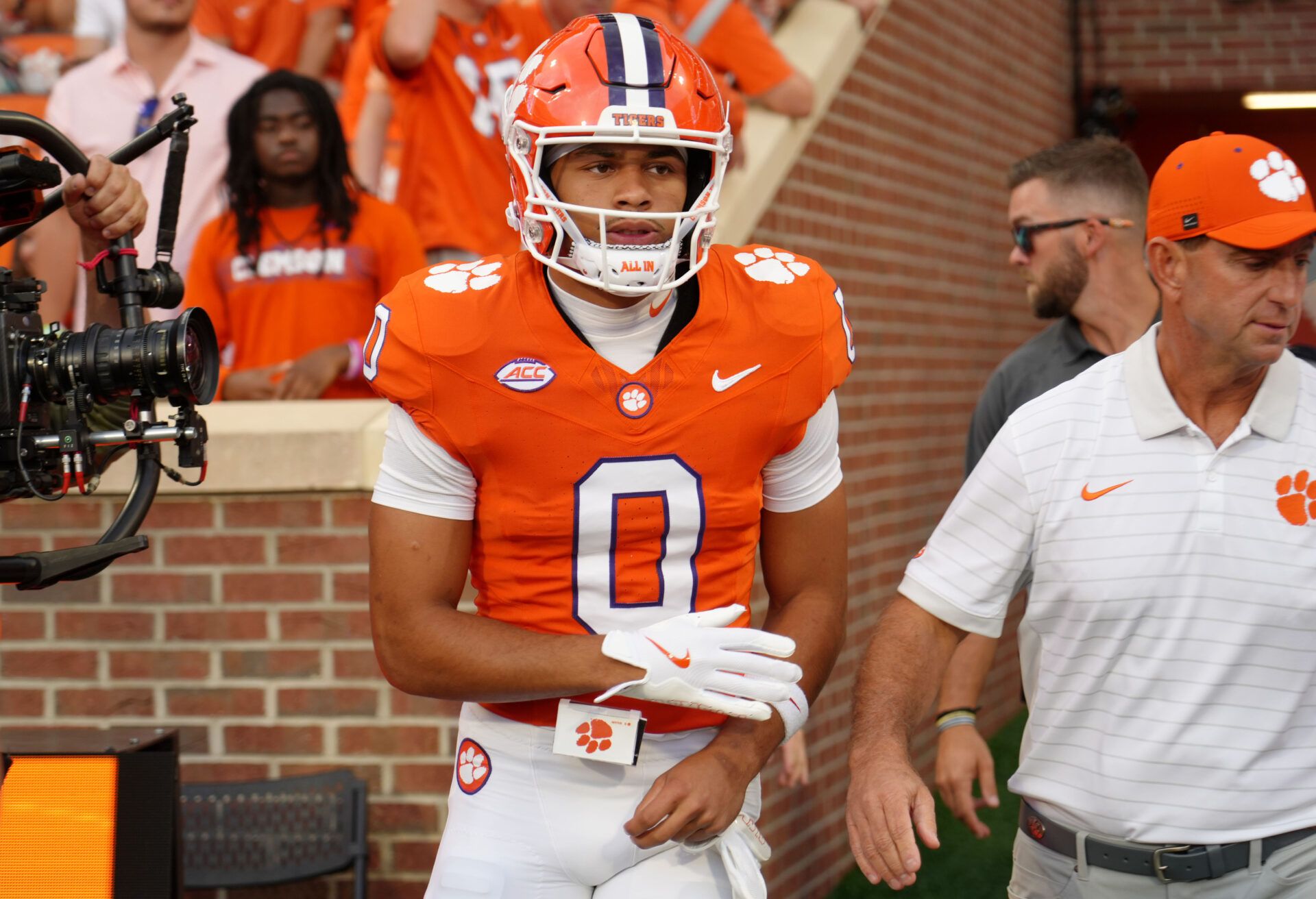 Clemson Tigers wide receiver Antonio Williams (0) during warmups before the game against the LSU Tigers at Memorial Stadium.